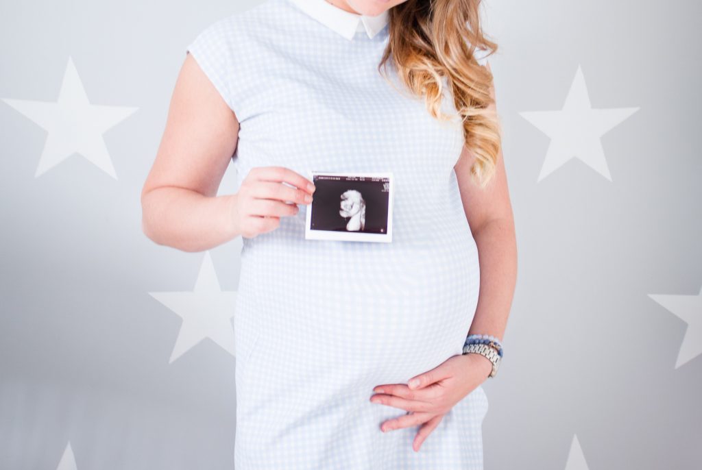 3D beeld zwangere buik